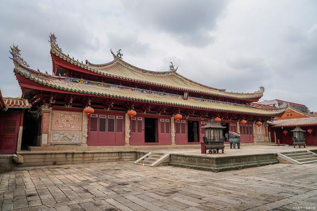 思窩花臉:泉州府文廟,泉州關(guān)岳廟,儒家與道教一文一武相呼應(yīng)