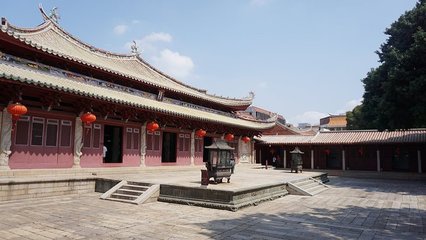 府文廟。好像這才是第一次真正意義上的春季出行。周四還是周五去的,人不太多。每年都說春天要出去耍一圈